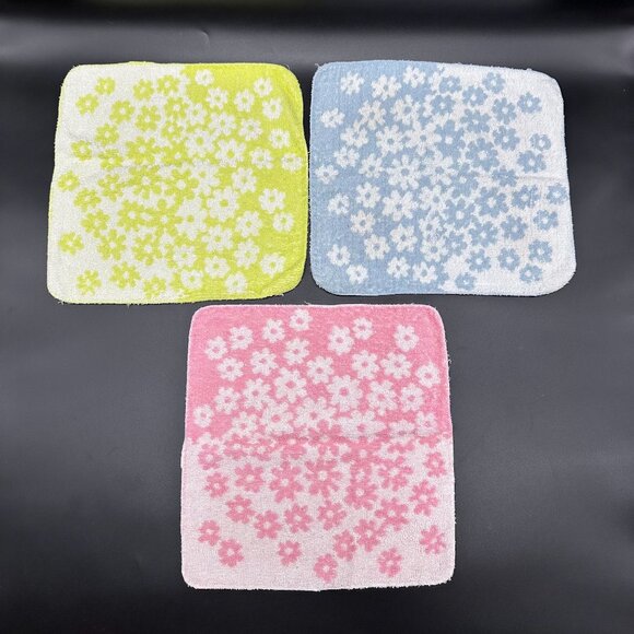 Vintage Washcloths Flower Power Pastel Daisy Floral Bathroom St Marys USA 1970s - Picture 3 of 9